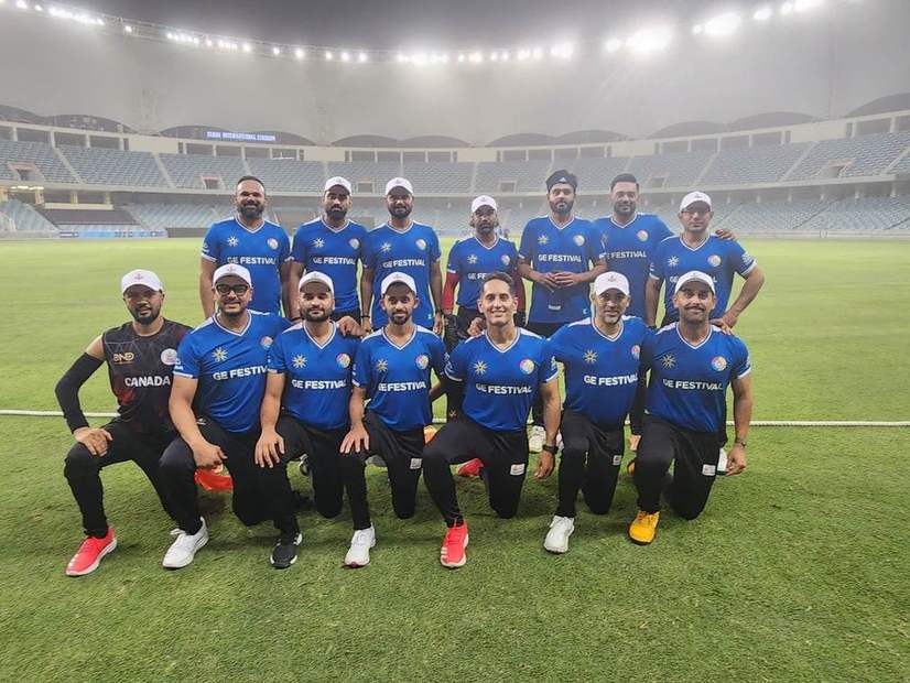 Team photo at Dubai International Stadium